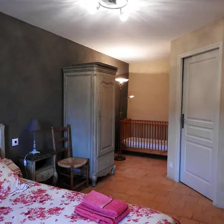 Maison Charmante Pres De Nueil-les-aubiers Avec Jardin Tatil Evi *