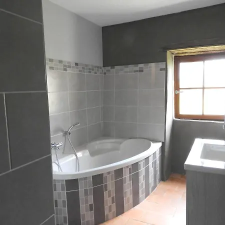 Propriete De 3 Avec Jardin Amenage Et Wifi A Les Aubiers Nueil-sous-les-Aubiers