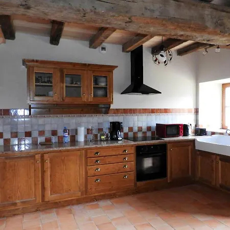 Maison Charmante Pres De Nueil-les-aubiers Avec Jardin