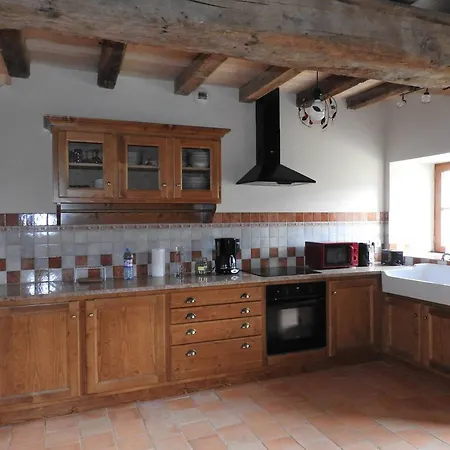 Tatil Evi Maison Charmante Pres De Nueil-les-aubiers Avec Jardin