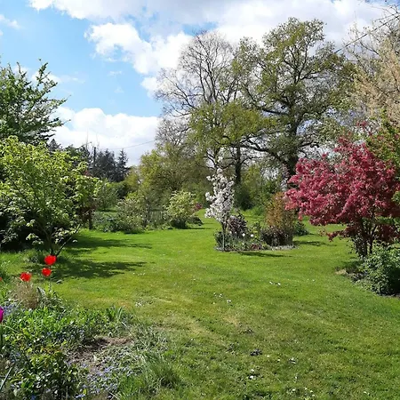 Tatil Evi Maison Charmante Pres De Nueil-les-aubiers Avec Jardin